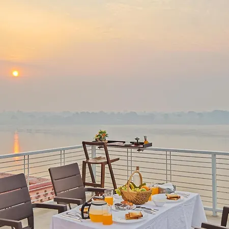Stayvista At The Ganga House - Holy River Varanasi Exterior photo