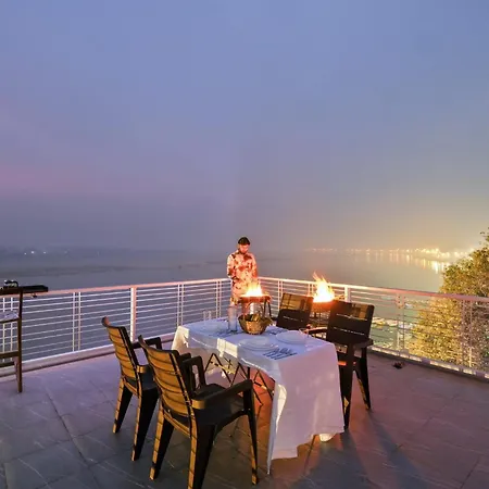 Stayvista At The Ganga House - Holy River Varanasi Exterior photo
