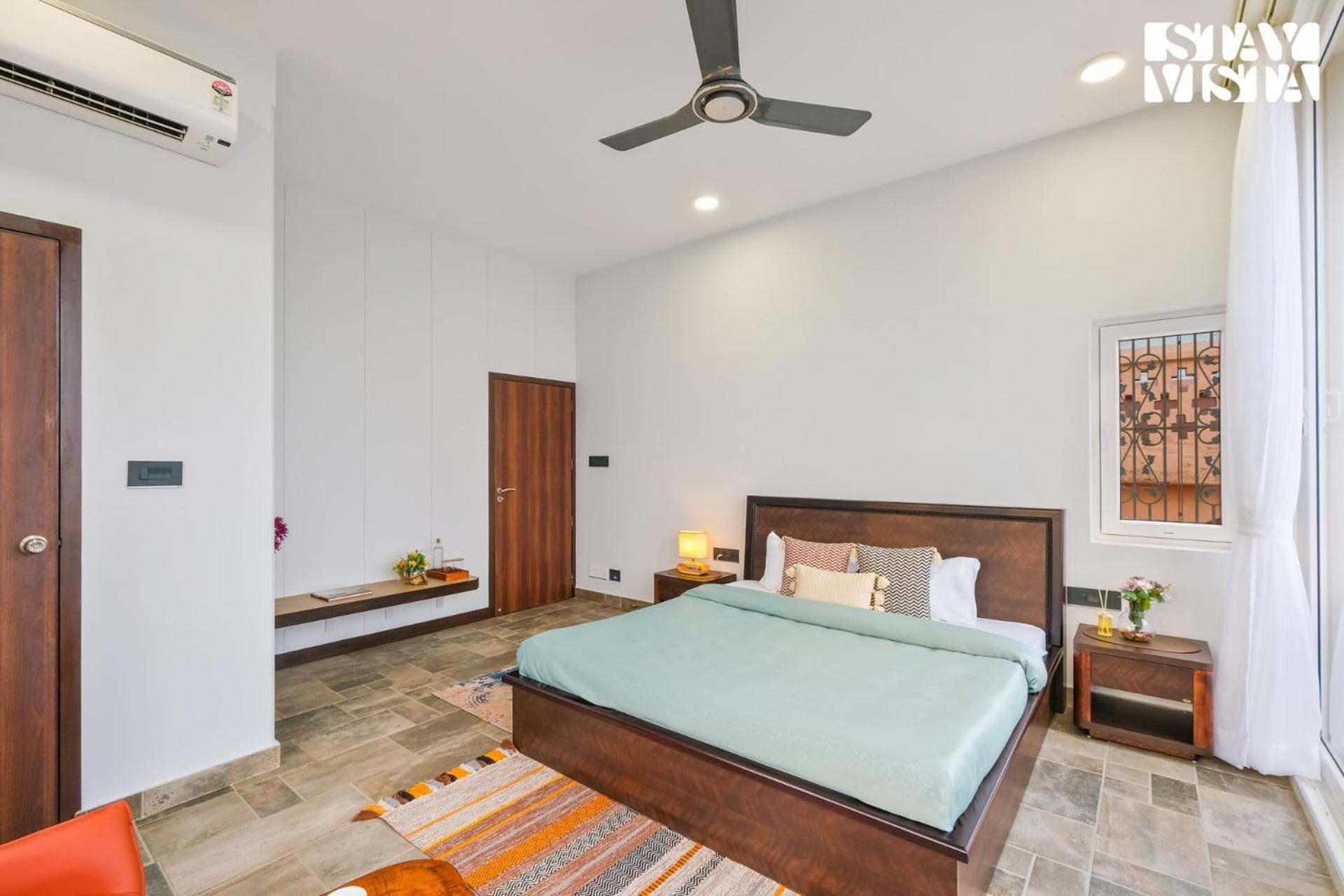 Stayvista At The Ganga House - Holy River विला