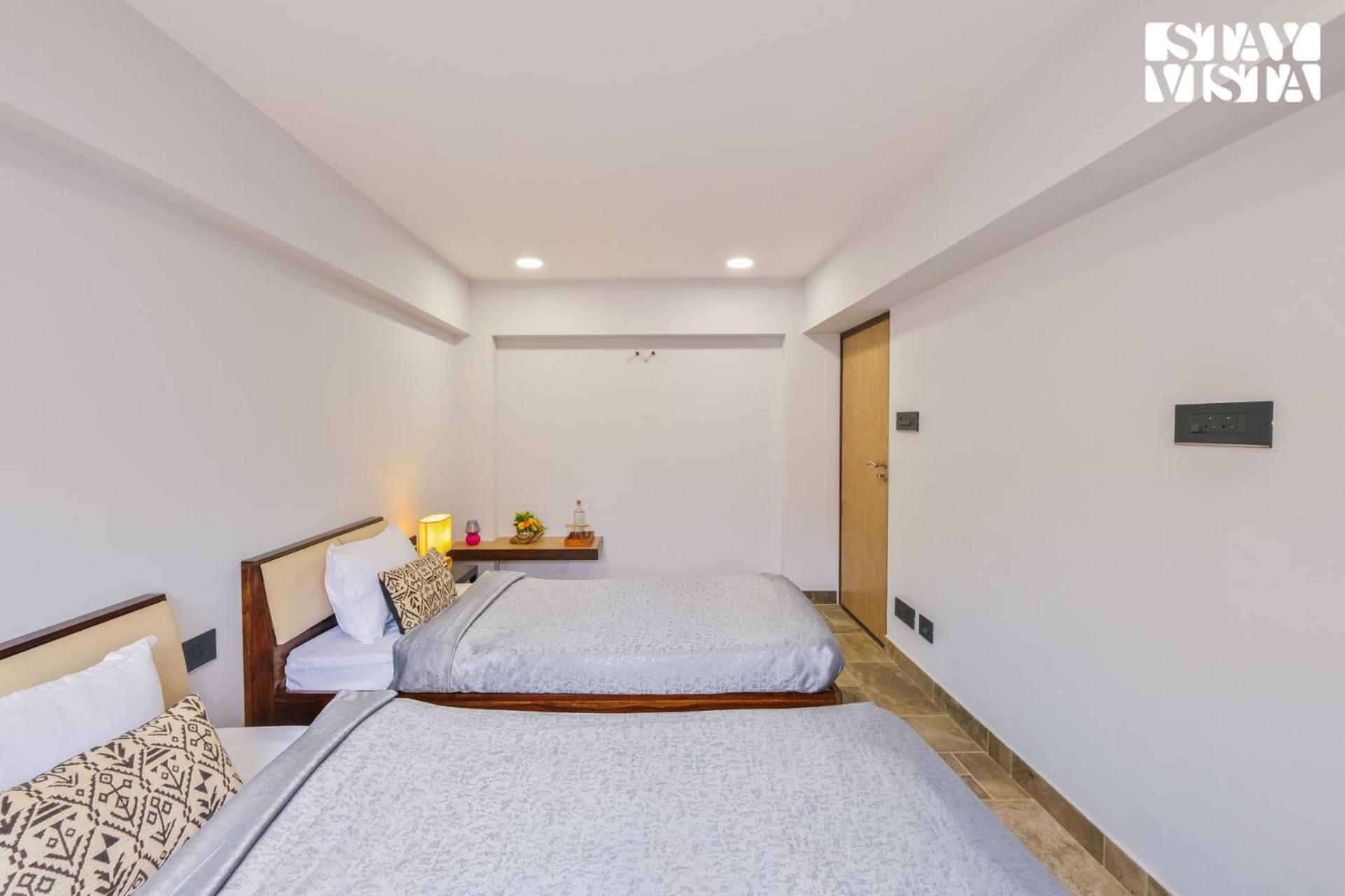 Villa Stayvista At The Ganga House - Holy River Varanasi